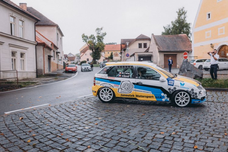 Jan Kočer fotograf, Svatební fotograf Jižní Čechy, Svatební fotograf České Budějovice, Svatební fotograf Jihočeský Kraj - rodinny, párový, portrétní fotograf